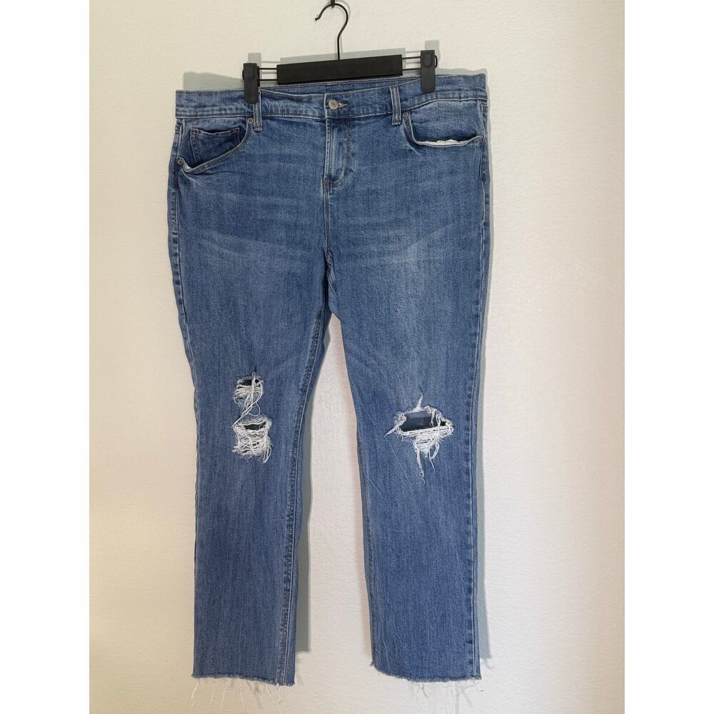 Old Navy The Boyfriend Straight Leg Distressed 99% Cotton Jeans 14 Petite